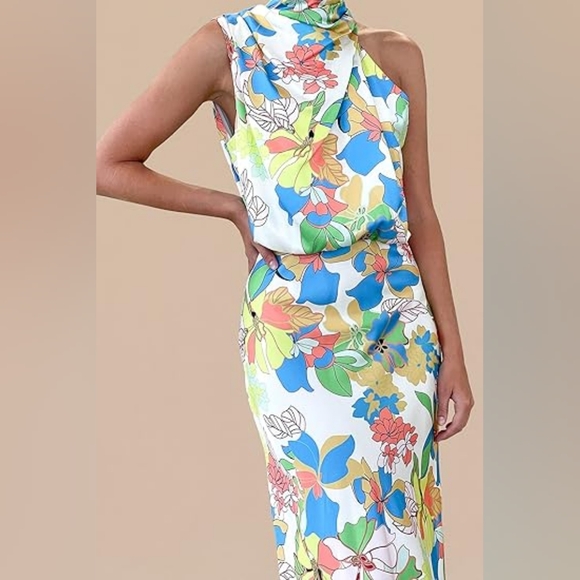 Floral One-Shoulder Dress - Picture 3 of 6